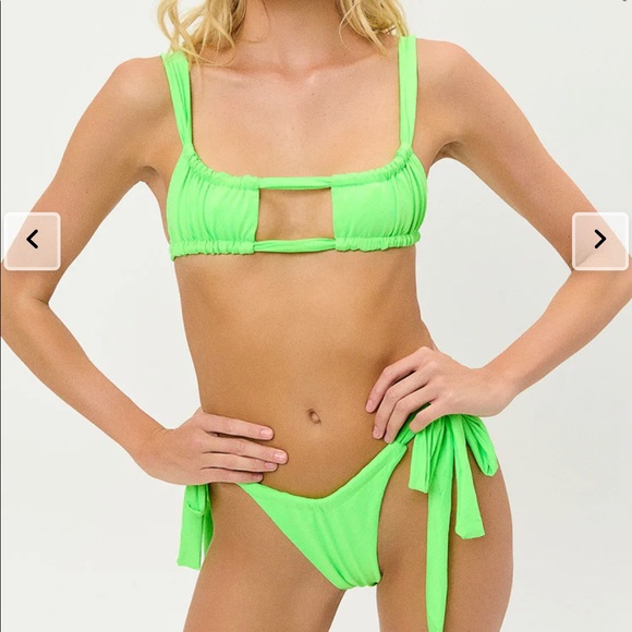 Frankies Bikinis Set - Picture 3 of 4